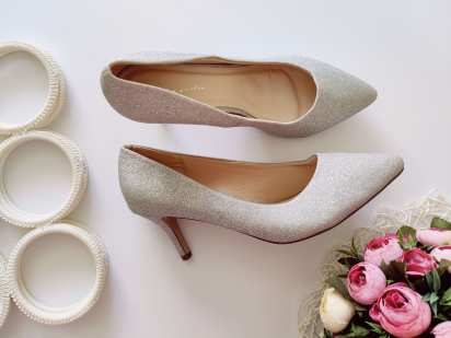 42 (27 см) Нові ошатні блискучі туфлі