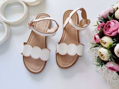 36 (21,5-22,5 см) Босоніжки для дівчинки