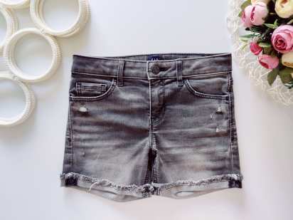 8 років, зріст 128 Модні рвані шорти
