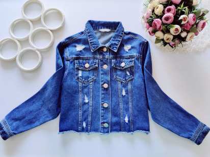 12 лет, рост 152 Модная детская рваная джинсовка