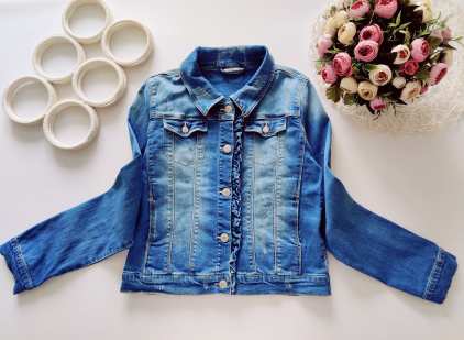 12 лет, рост 152 Джинсовая стрейчевая джинсовка