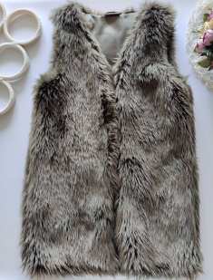 11 років, зріст 146 Хутряний дитячий жилет колір хакі