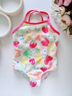 6,9 міс, зріст 74 Купальник у ягодах