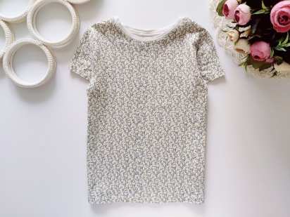 4,5 років, зріст 110 Квіткова дитяча футболка