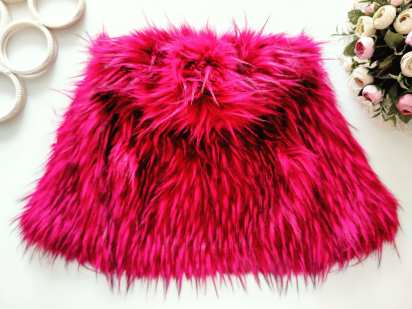 3 года, рост 98 Меховая жилетка с капюшоном