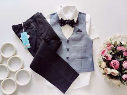 7,8 лет, рост 122,128 Новые брюки с белой рубашкой+ жилетка