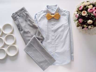 8,9 лет, рост 134 Голубая рубашка с серыми брюками