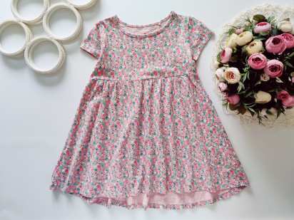 3,4 года, рост 104 Платье цветочное