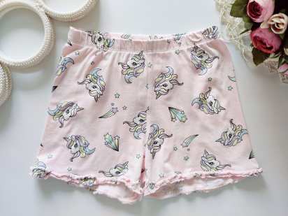 5,6 лет, рост 110,116 Трикотажные легкие шорты в единорожках