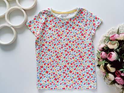 5,6 лет, рост 110,116 Цветочная футболка
