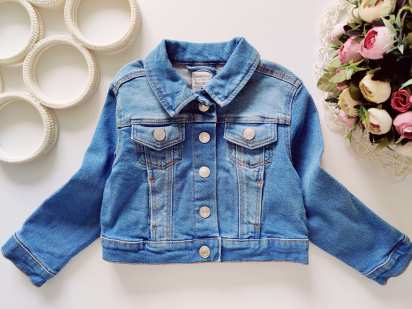 3,4 года, рост 104 Стрейчевая джинсовка на кнопках