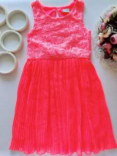 9 лет, рост 134 Платье яркое