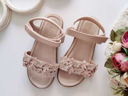 27 (17,5-19 см) Красиві босоніжки