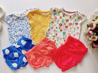 6,9 мес Набор новых шорт с футболками