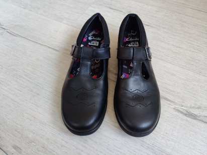 37 (24 см) Шкіряні туфлі на липучках