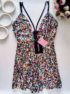 8\4\36 Новий ошатний ромпер у паєтках