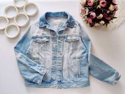 10 років, зріст 140 Крута рвана блакитна джинсівка