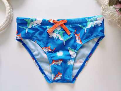 18,24 мес, рост 86,92 Плавки в акулах