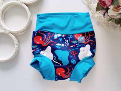 Сучасний багаторазовий підгузок для плавання