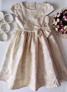 рост 145,155 Золотистое пышное платье с микки