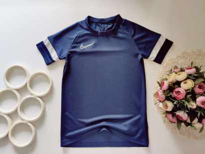 8-10 років, зріст 137-147 Спортивна футболка Dri-Fit