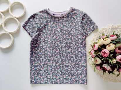 11,12 років, зріст 146,152 Квіткова футболка