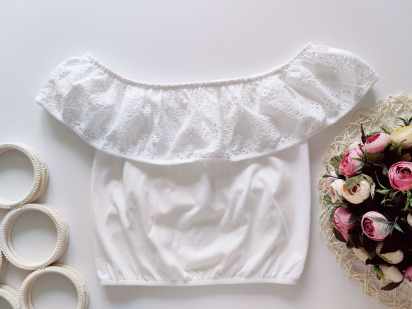 12,13 років, зріст 158 Ошатна біла футболка