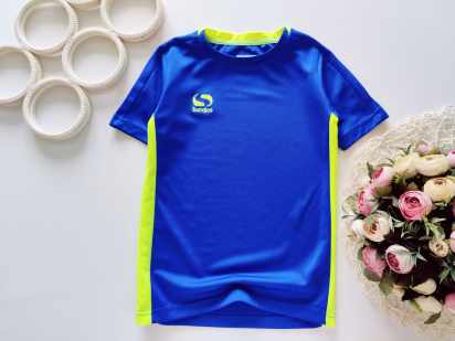 5,6 років, зріст 110,116 Спортивна футболка яскрава