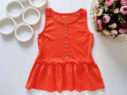 9 років, зріст 134 Яскрава майка