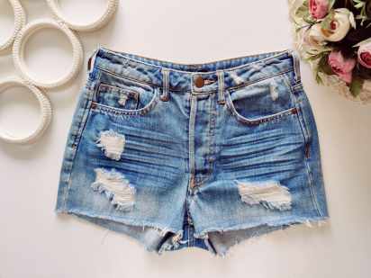 32\2 Модні джинсові шорти