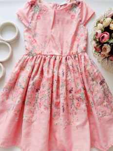 9 лет, рост 134 Нарядное платье