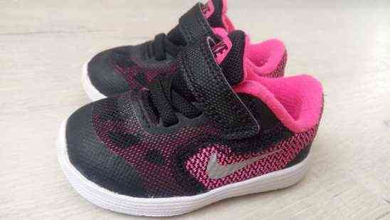 19 (11,5 см) 6\12 міс. Кросівки для дівчинки