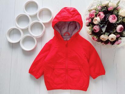 6,9 місяців, зріст 68,74 Демі куртка на тонкому синтепоні