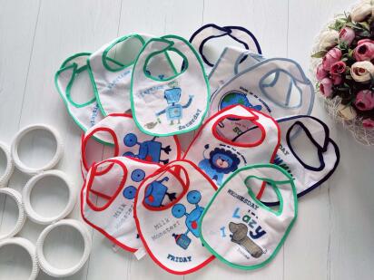 Новые непромокаемые нагрудники для млышей (слюнявчики)