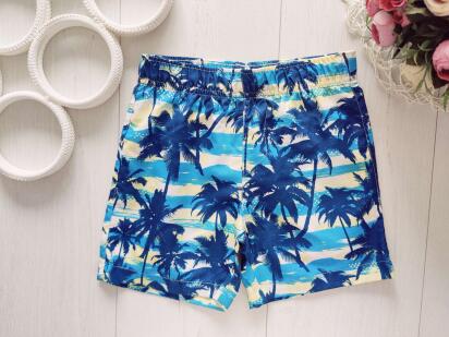 4,5 років, зріст 110 Легкі шорти в пальмах