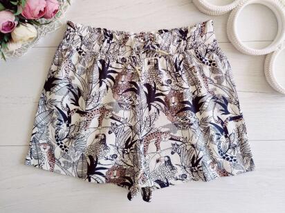 9 років, зріст 134 Шорти для дівчинки