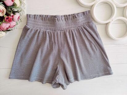 12 років, зріст 152 Шорти