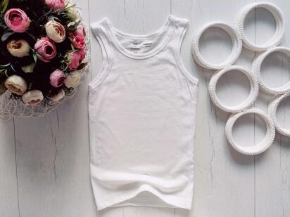 5,6 років, зріст 110,116 Біла майка