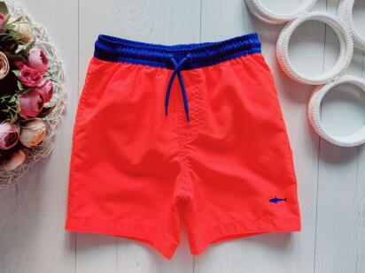 5,6 років, зріст 116 Яскраві шорти з акулою