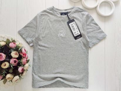8,9 років, зріст 128,134 Нова сіра футболка