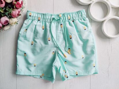 9,10 років, зріст 134,140 М'ятні шорти в ананасах