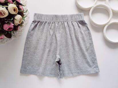 4,5 років, зріст 110 Сірі трикотажні шорти