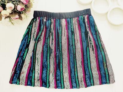 12,13 років, зріст 158 Ошатна спідниця в паєтках