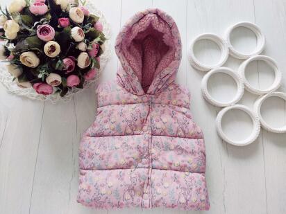 6,9 міс, зріст 68,74 Тепла жилетка на синтепоні