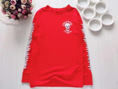 11,12 років, зріст 146,152 Червоний реглан із черепом