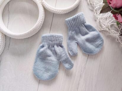 Новые вязаные варежки на годик