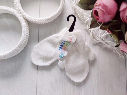 Новые вязаные детские варежки до года