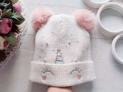 7 лет, Вязаная стретчевая шапка с единорогом