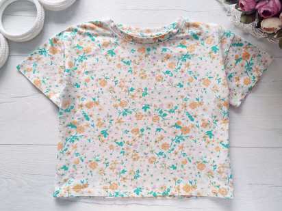 5 лет, рост 110 Цветочная футболка