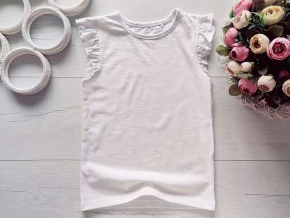 5,6 років, зріст 110,116 Нова біла святкова майка